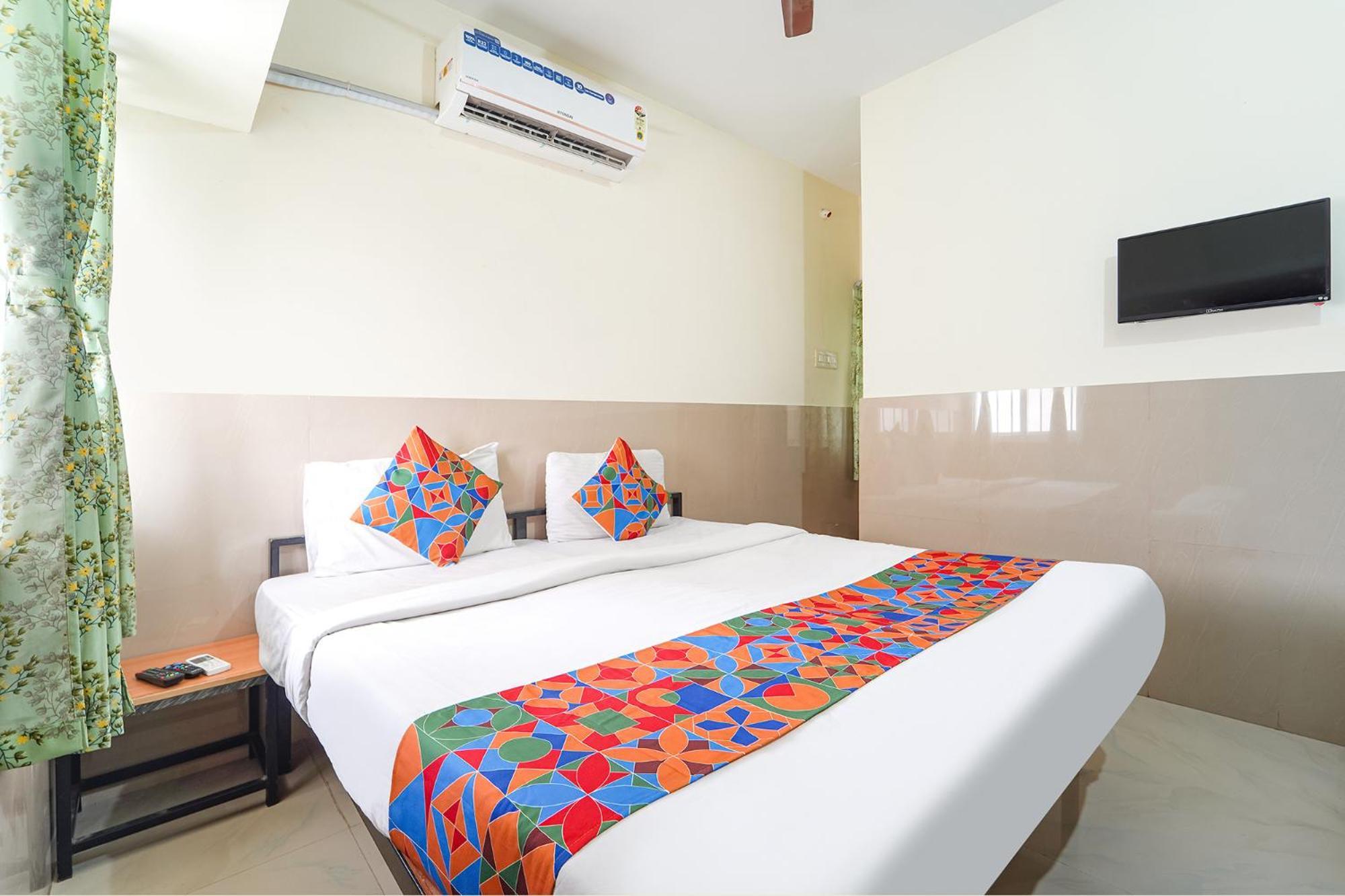 Fabexpress Clover Castle - Nr Coimbatore International Airport Buitenkant foto